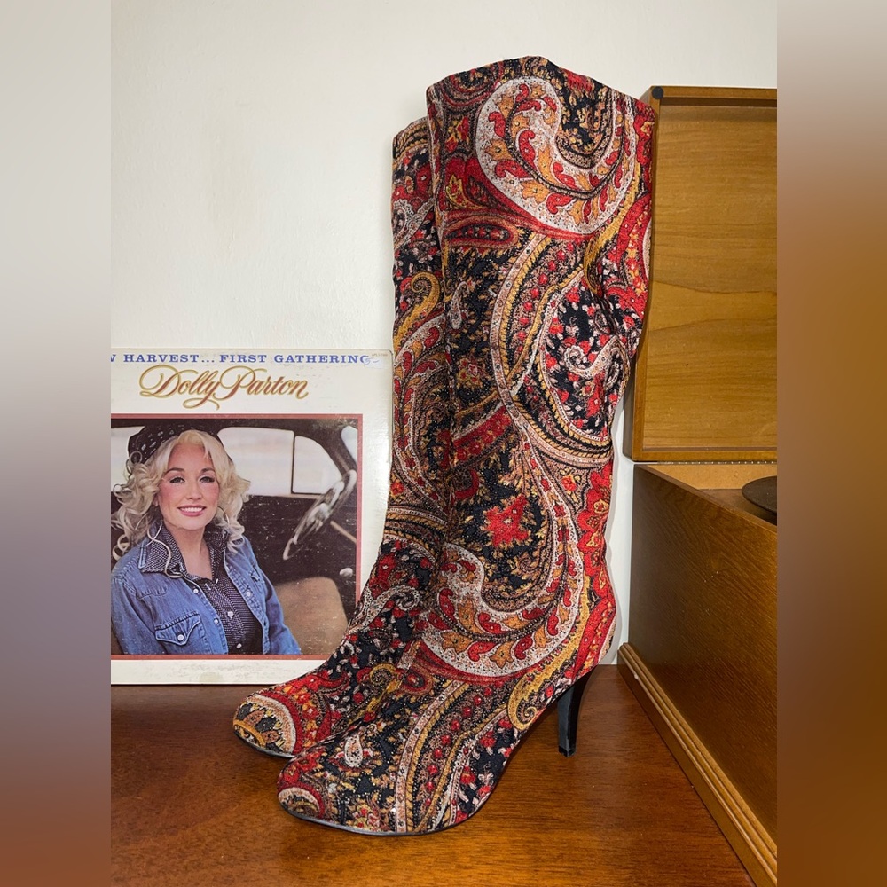 Y2K velvet paisley Diba boots